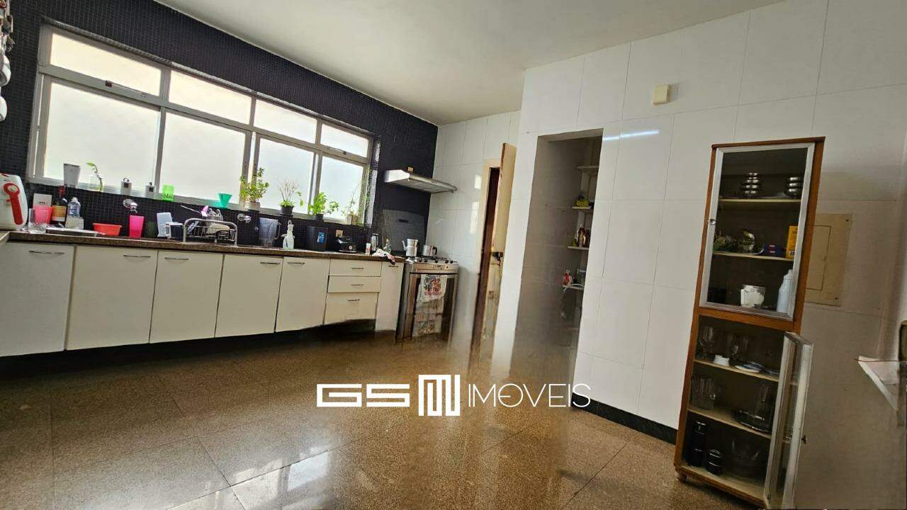 Apartamento à venda com 4 quartos, 263m² - Foto 11