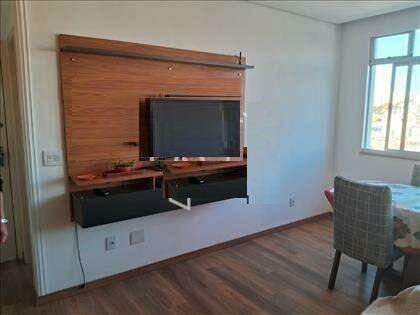 Apartamento à venda com 2 quartos, 70m² - Foto 1