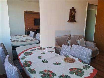 Apartamento à venda com 2 quartos, 70m² - Foto 3