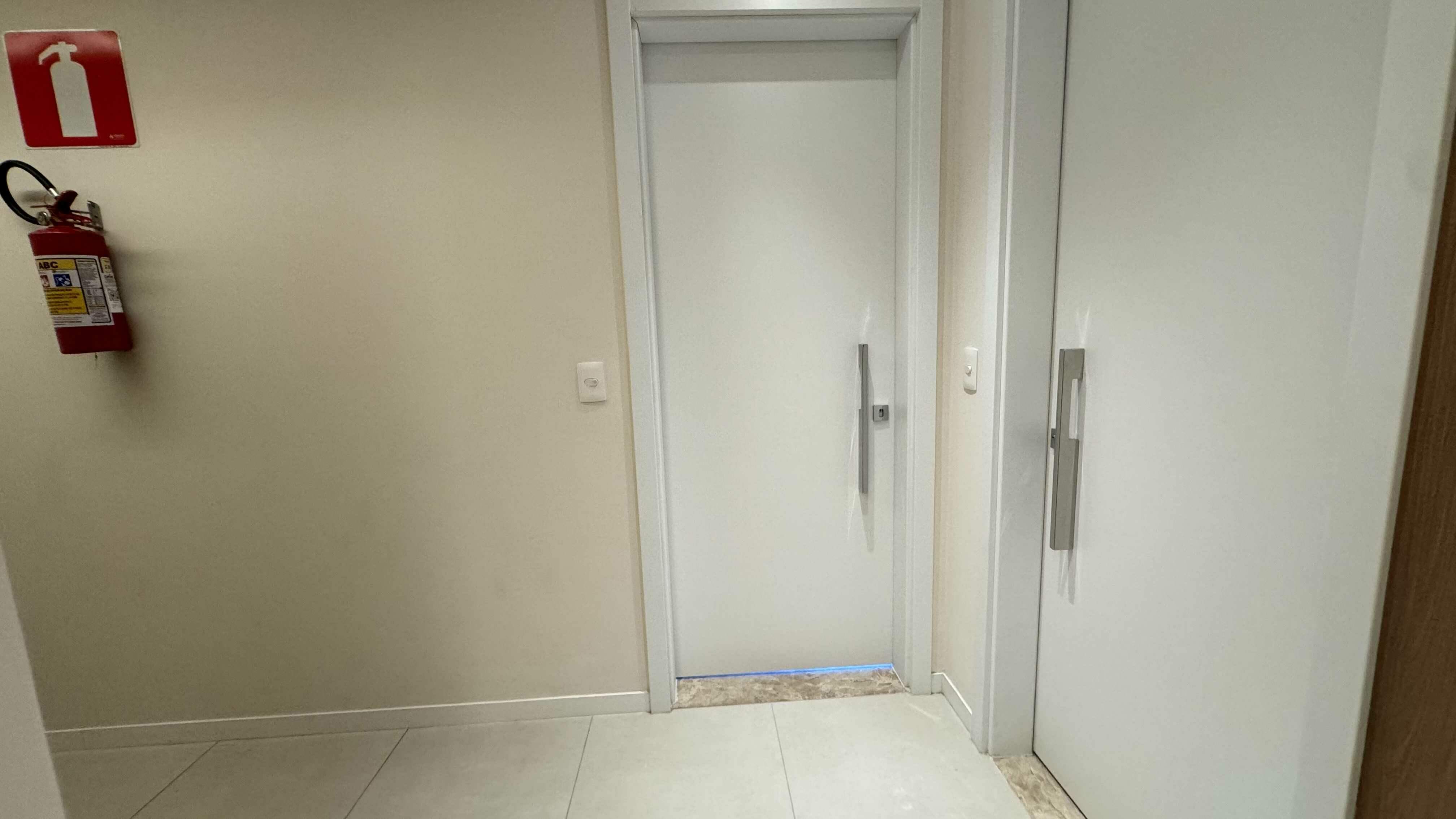 Apartamento para alugar com 1 quarto, 40m² - Foto 22