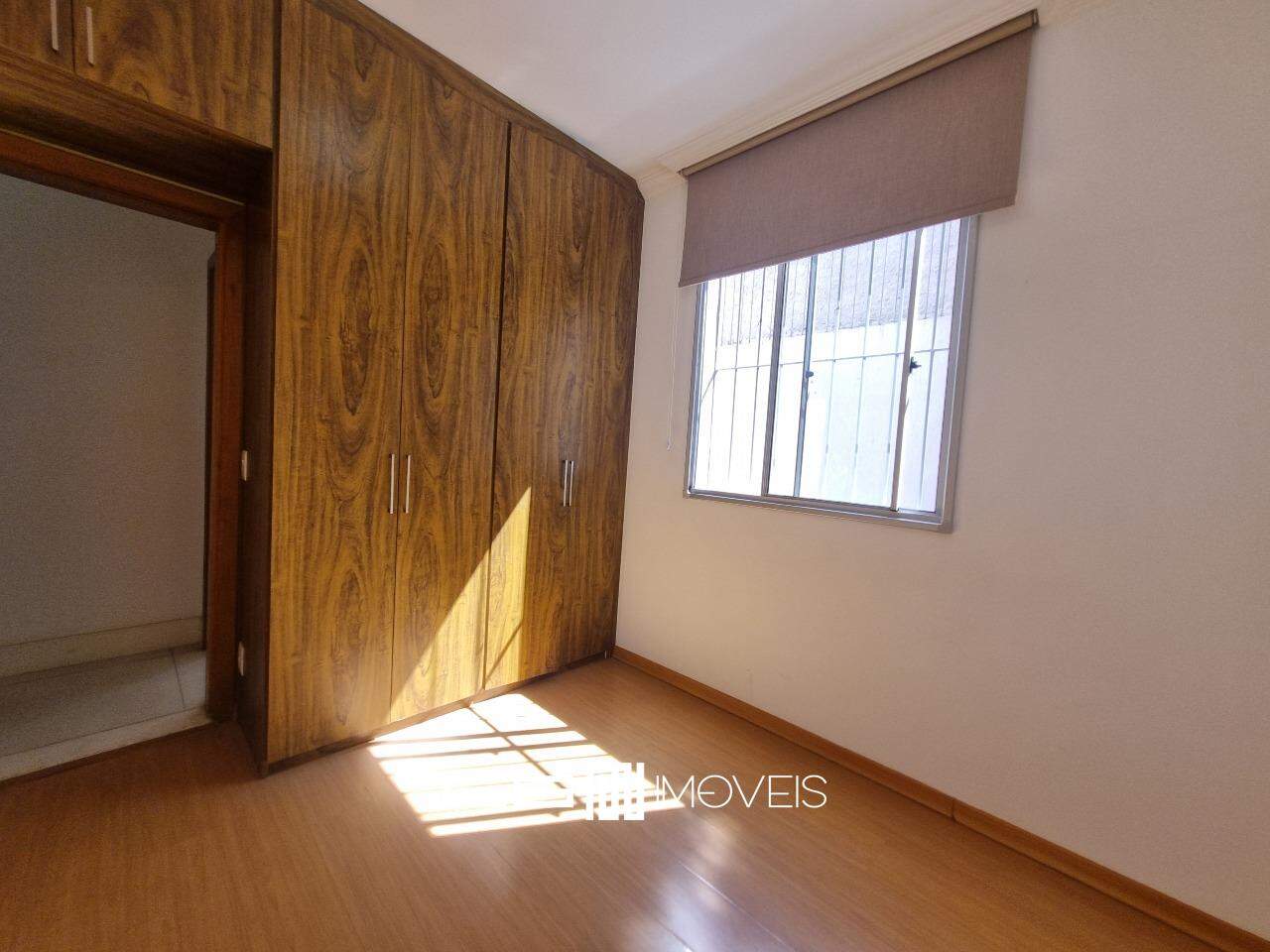 Apartamento à venda com 3 quartos, 175m² - Foto 4