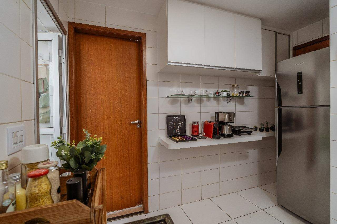 Apartamento para alugar com 3 quartos, 92m² - Foto 17