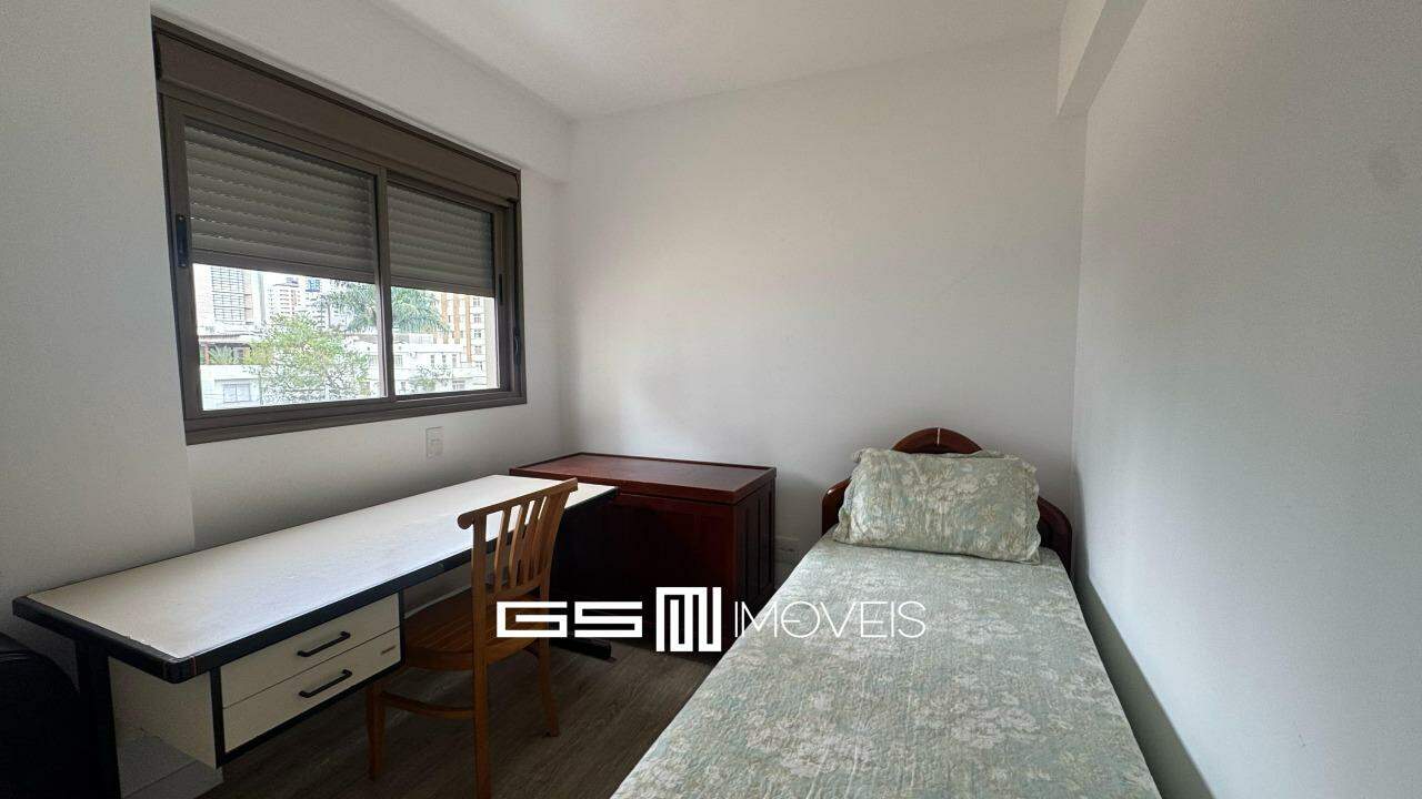Apartamento para alugar com 3 quartos, 95m² - Foto 12