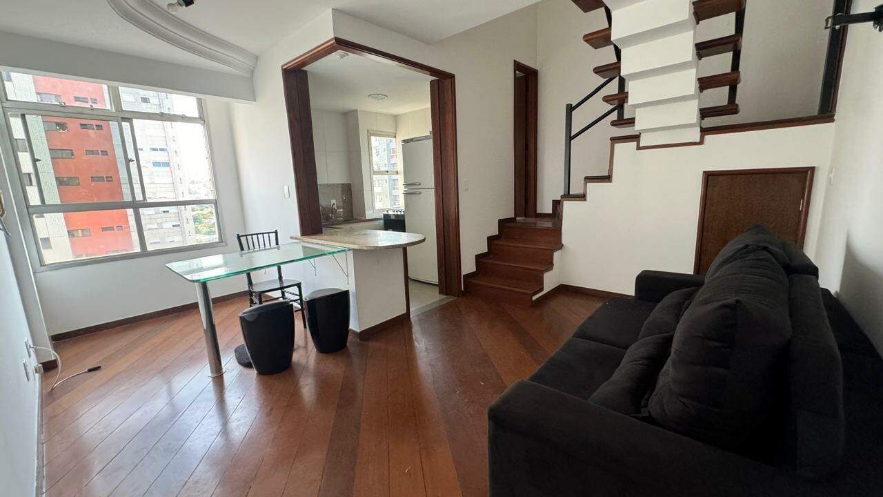 Apartamento para alugar com 1 quarto, 57m² - Foto 1