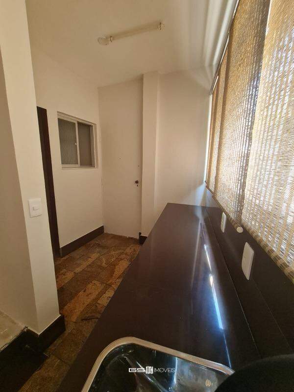 Apartamento para alugar com 3 quartos, 149m² - Foto 13