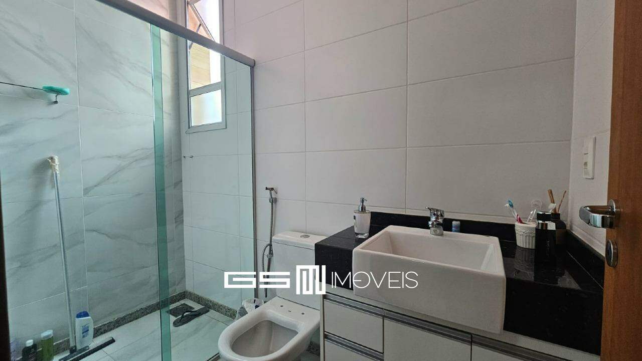 Casa à venda com 3 quartos, 180m² - Foto 9