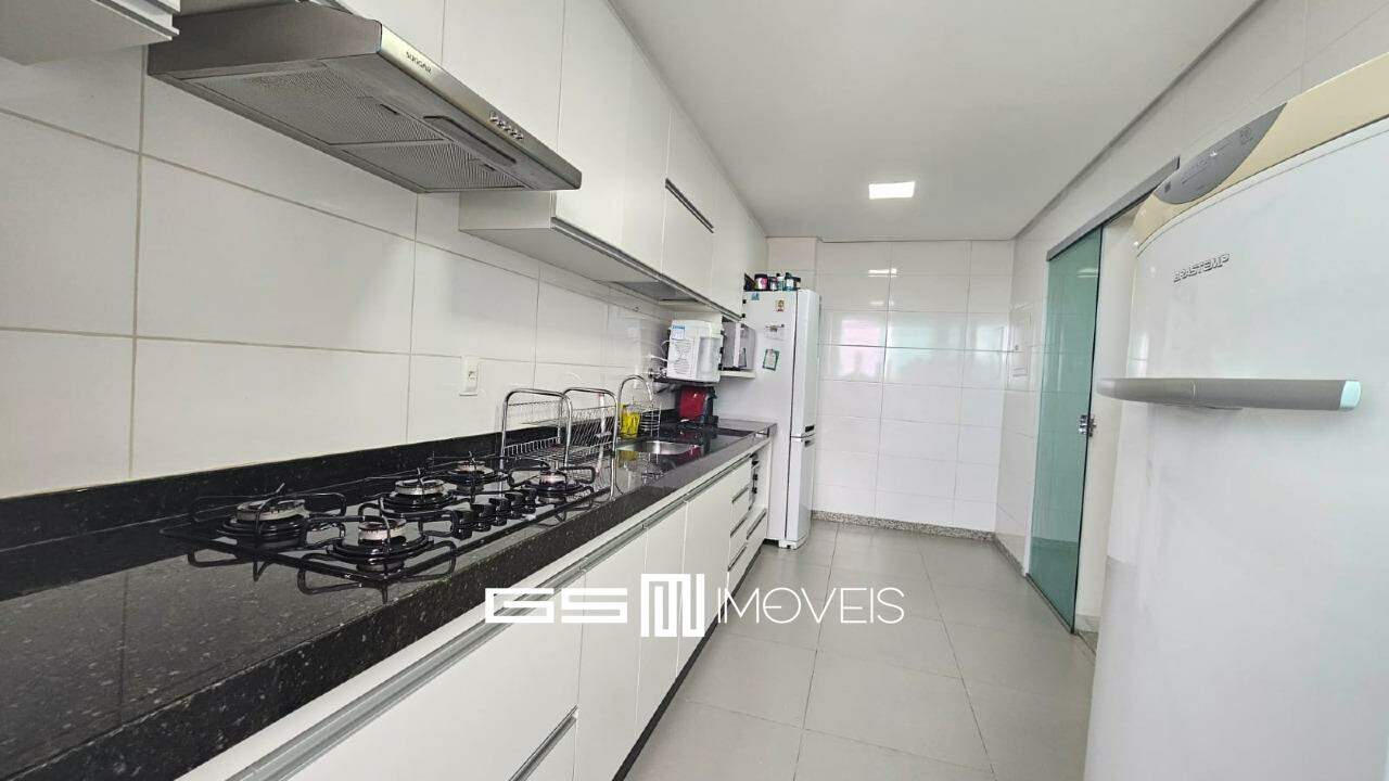 Casa à venda com 3 quartos, 180m² - Foto 4