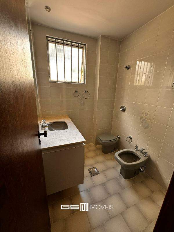 Apartamento para alugar com 3 quartos, 110m² - Foto 7