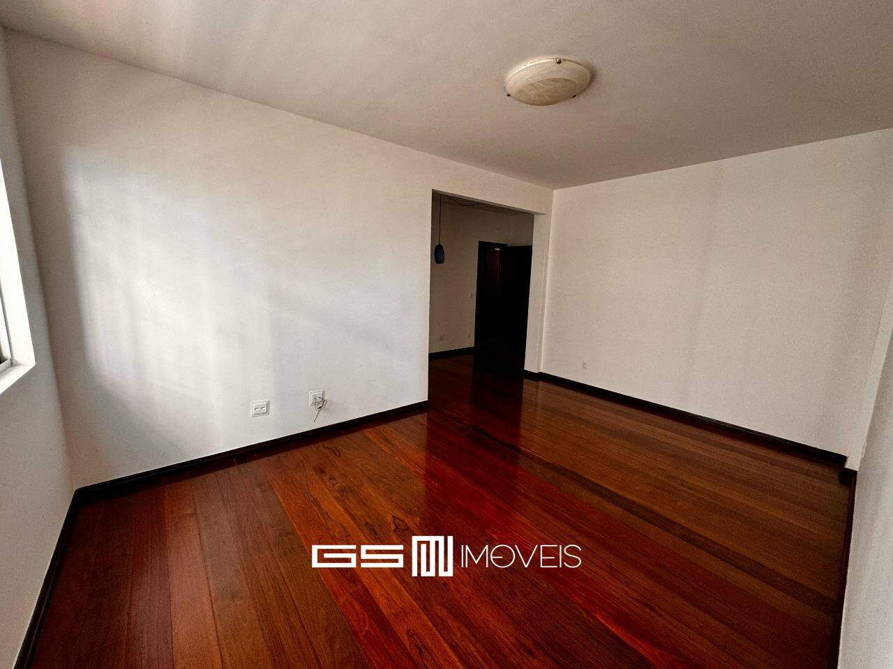 Apartamento para alugar com 3 quartos, 110m² - Foto 2