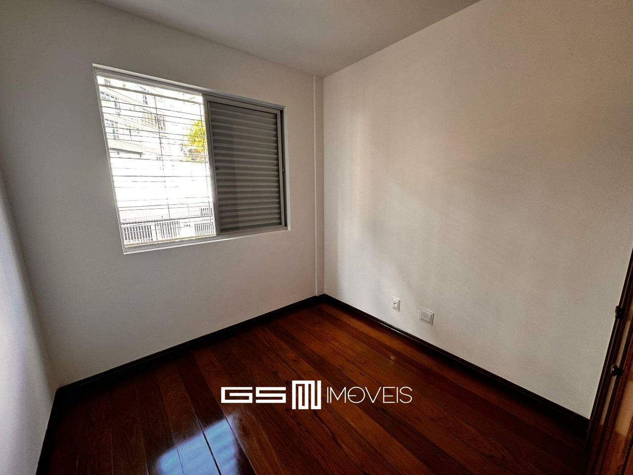 Apartamento para alugar com 3 quartos, 110m² - Foto 17