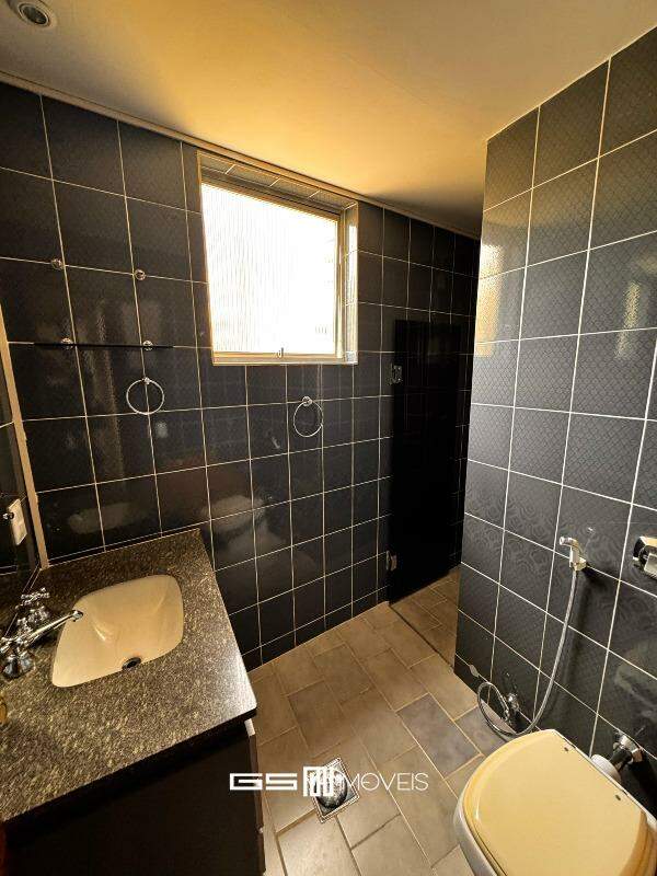 Apartamento para alugar com 3 quartos, 110m² - Foto 15