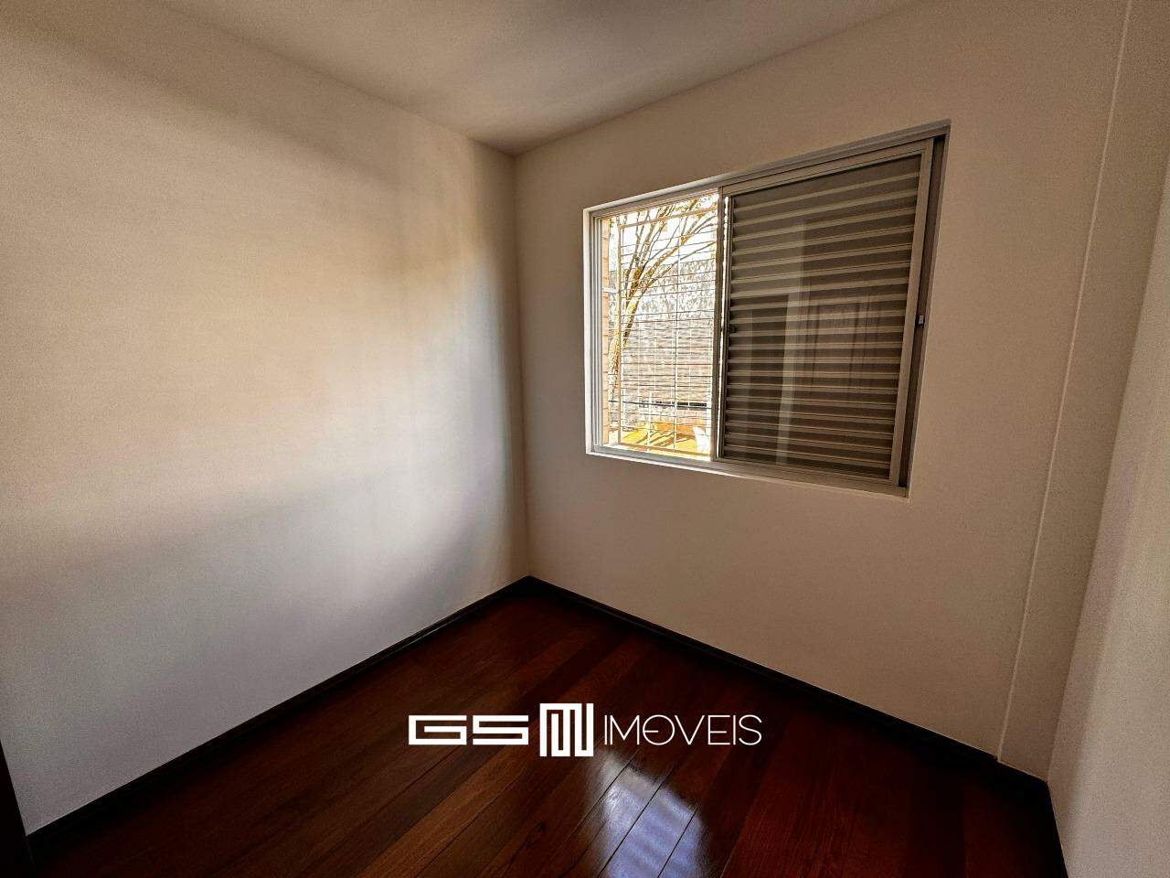 Apartamento para alugar com 3 quartos, 110m² - Foto 16