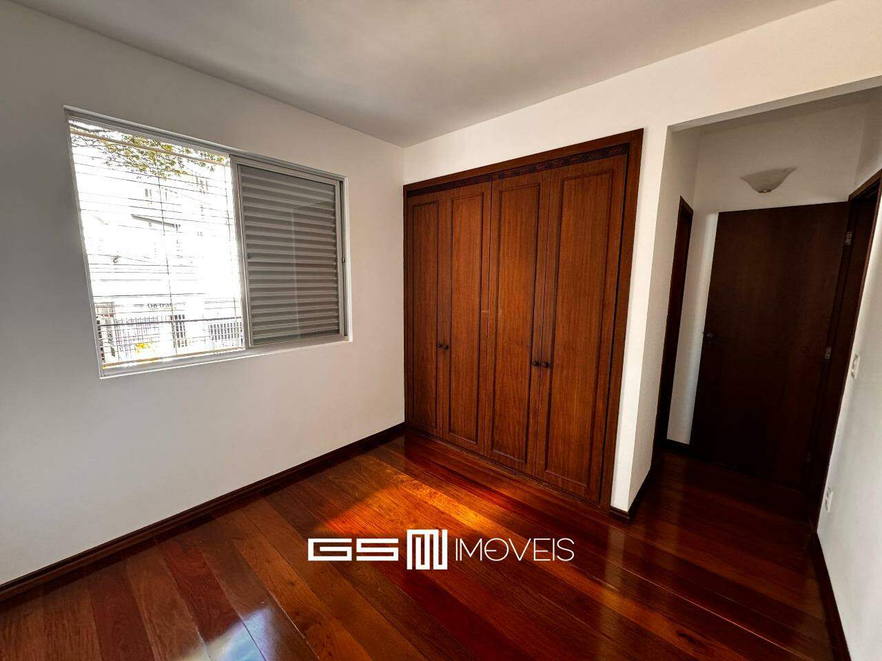 Apartamento para alugar com 3 quartos, 110m² - Foto 8