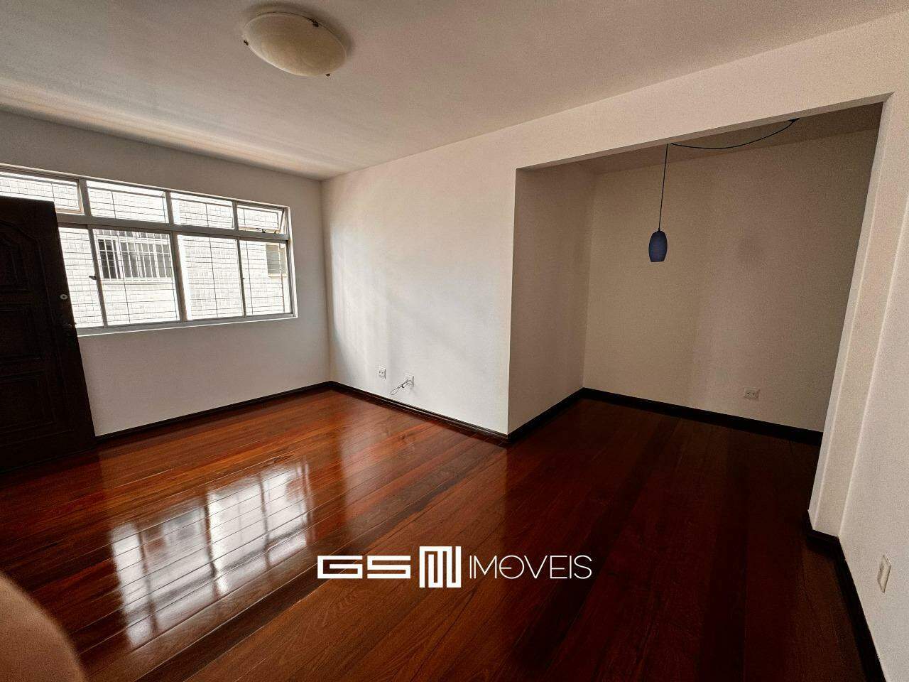 Apartamento para alugar com 3 quartos, 110m² - Foto 1