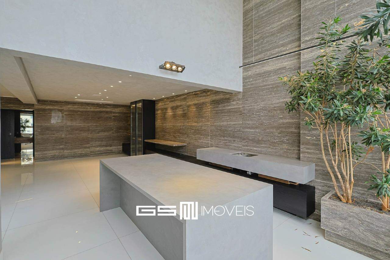 Apartamento para alugar com 3 quartos, 260m² - Foto 8