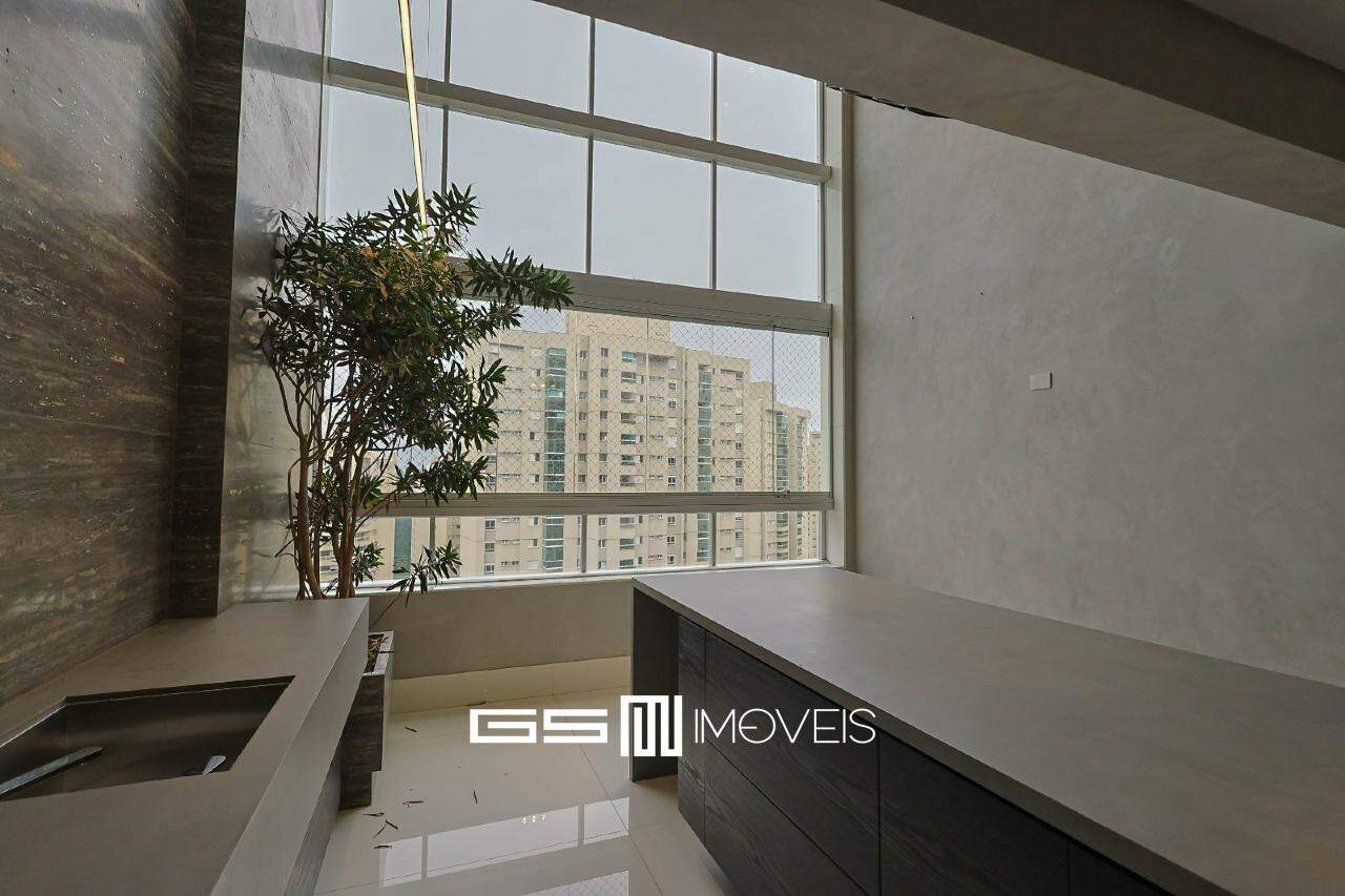 Apartamento para alugar com 3 quartos, 260m² - Foto 10