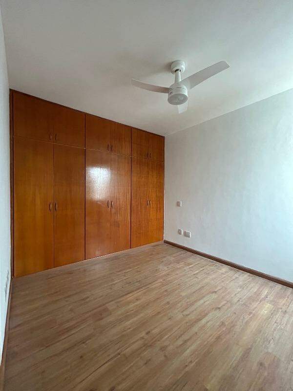 Apartamento para alugar com 3 quartos, 105m² - Foto 11