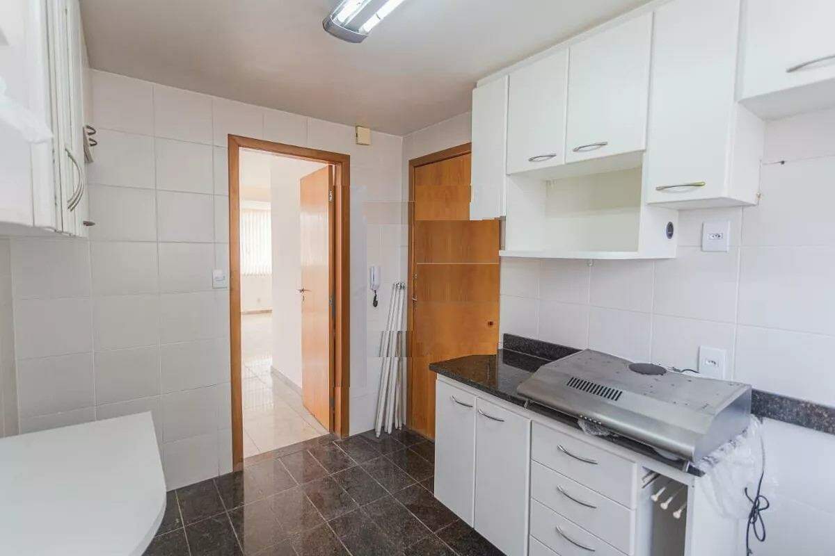 Apartamento para alugar com 3 quartos, 105m² - Foto 16