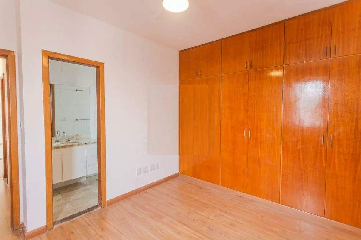 Apartamento para alugar com 3 quartos, 105m² - Foto 7