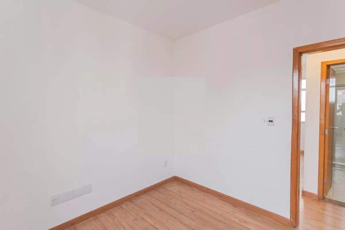 Apartamento para alugar com 3 quartos, 105m² - Foto 14