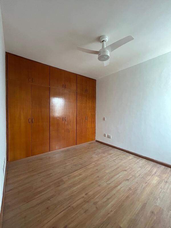 Apartamento para alugar com 3 quartos, 105m² - Foto 11