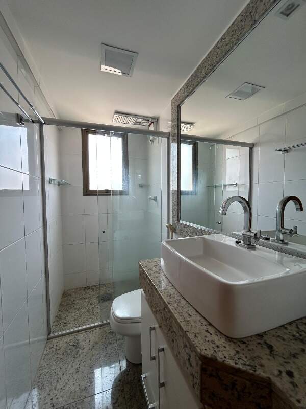 Apartamento para alugar com 3 quartos, 117m² - Foto 9