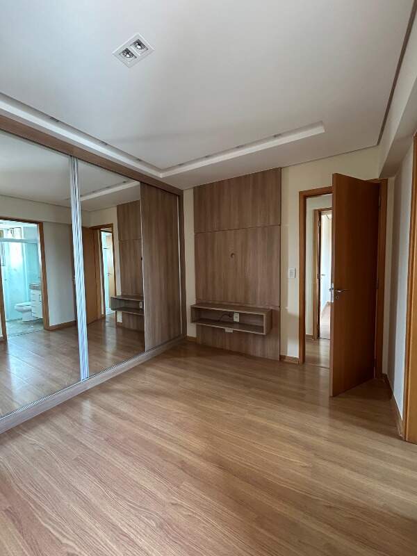 Apartamento para alugar com 3 quartos, 117m² - Foto 8