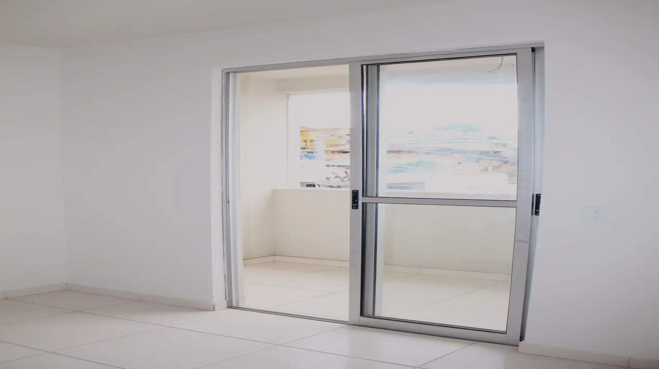 Apartamento à venda com 2 quartos, 81m² - Foto 3
