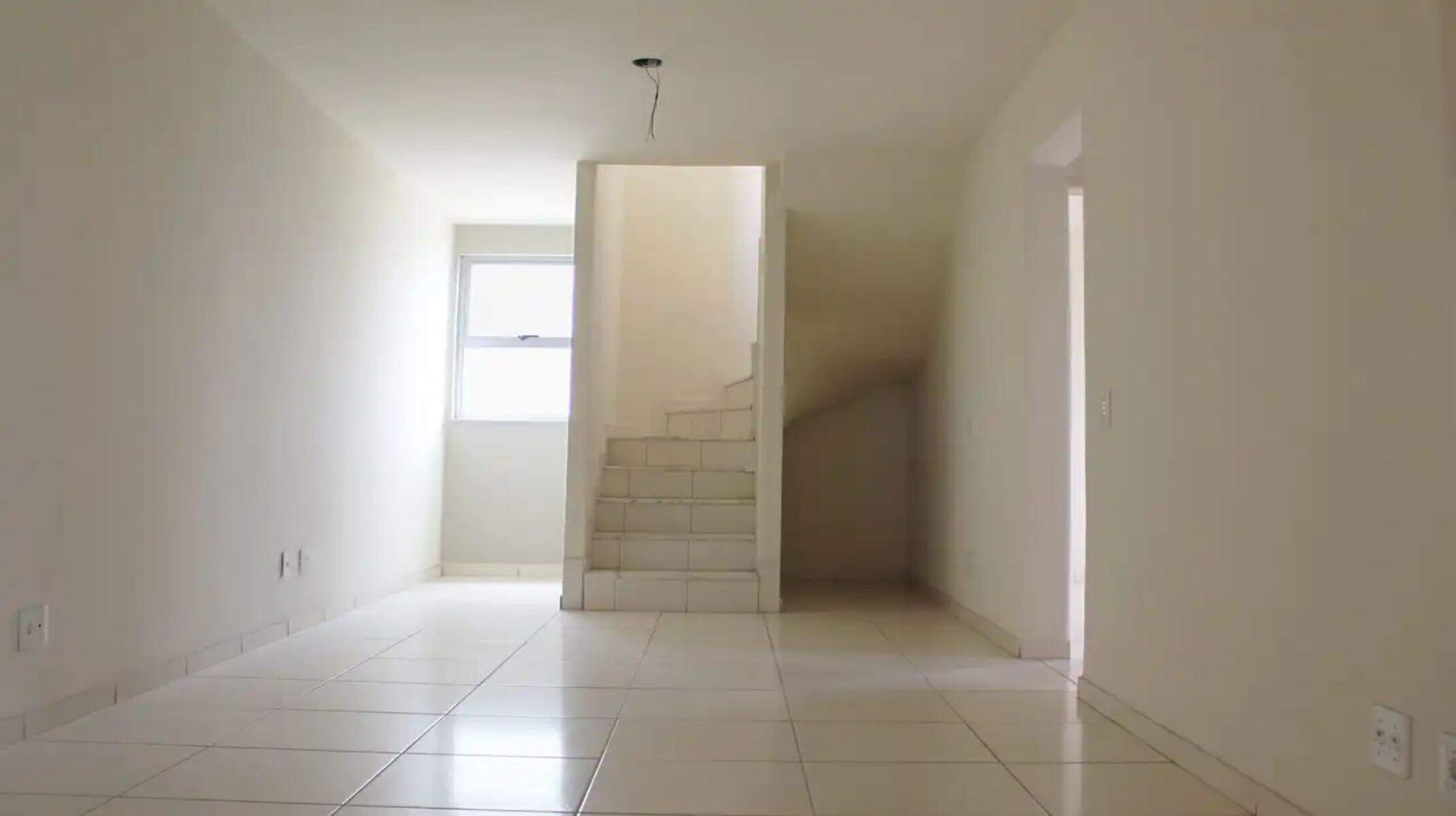Apartamento à venda com 2 quartos, 81m² - Foto 2