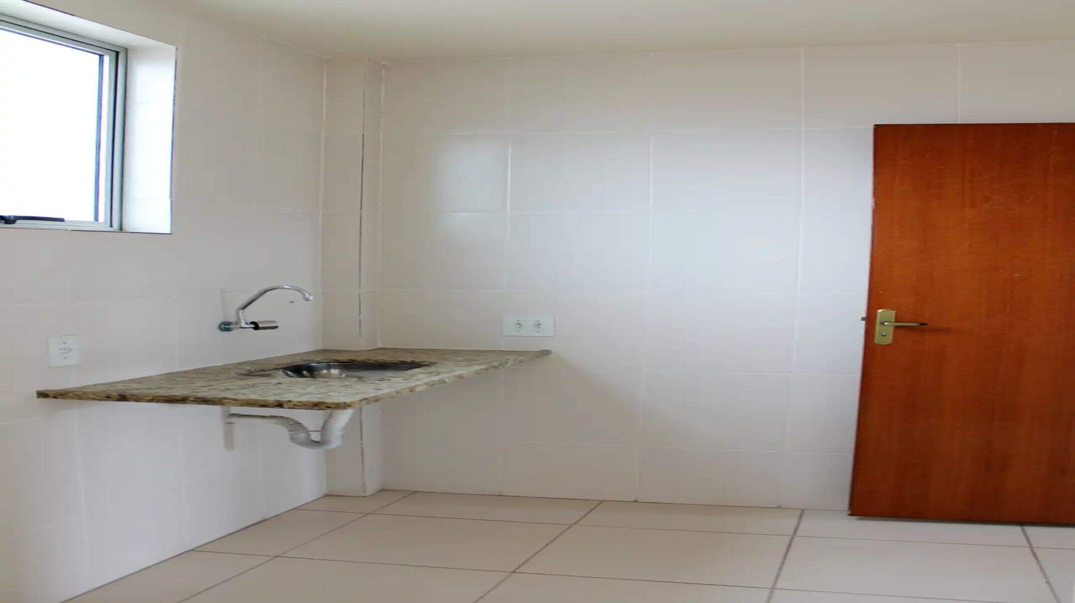 Apartamento à venda com 2 quartos, 81m² - Foto 4