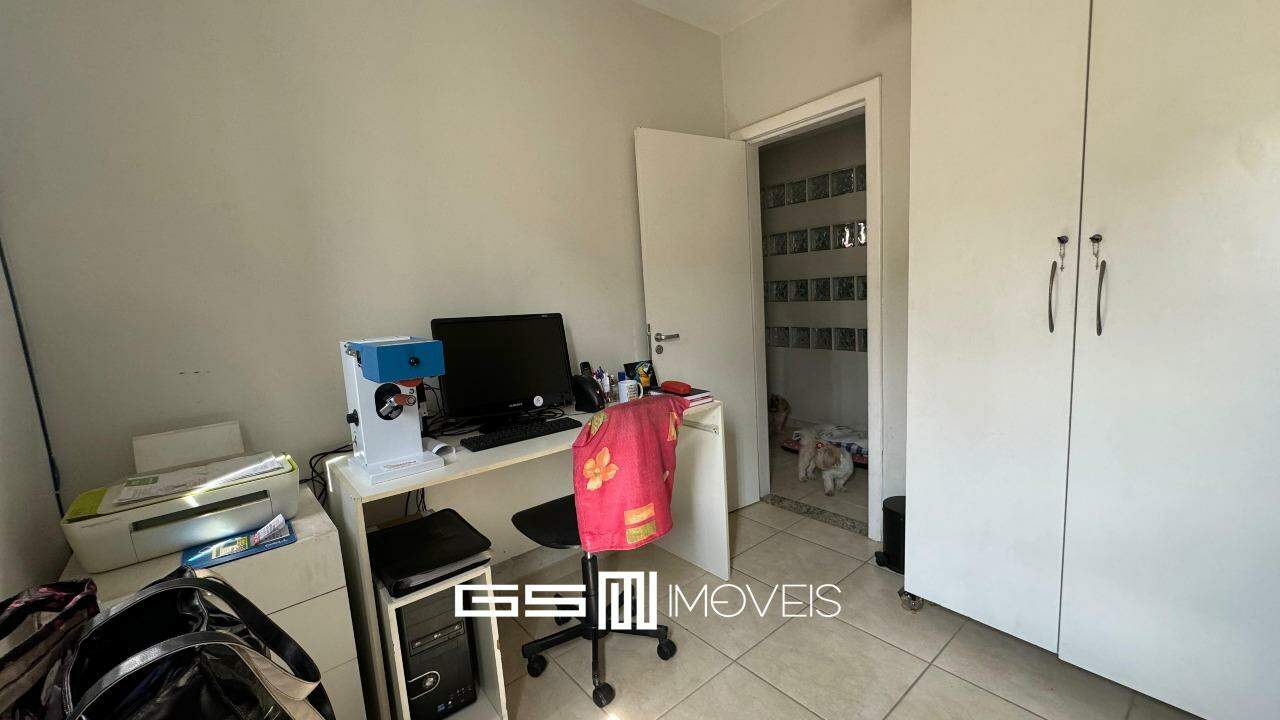 Casa à venda com 4 quartos, 190m² - Foto 11