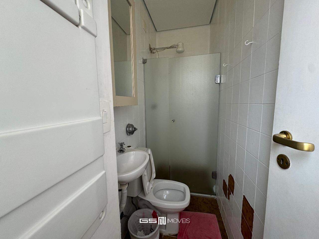 Apartamento para alugar com 3 quartos, 180m² - Foto 18