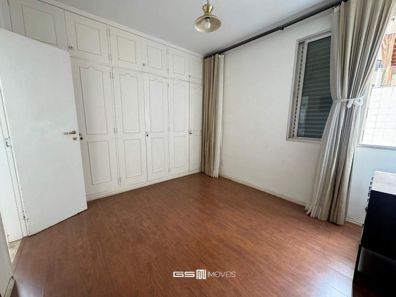 Apartamento para alugar com 3 quartos, 180m² - Foto 10