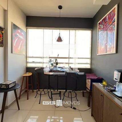 Apartamento à venda com 2 quartos, 65m² - Foto 2