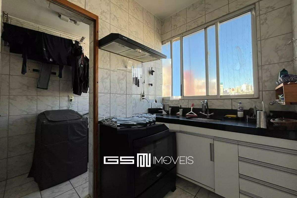 Apartamento à venda com 2 quartos, 65m² - Foto 15