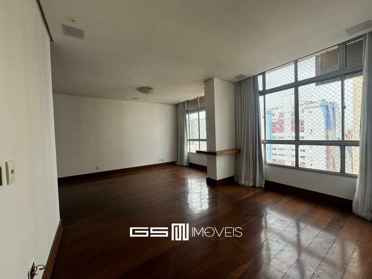 Apartamento para alugar com 2 quartos, 90m² - Foto 3