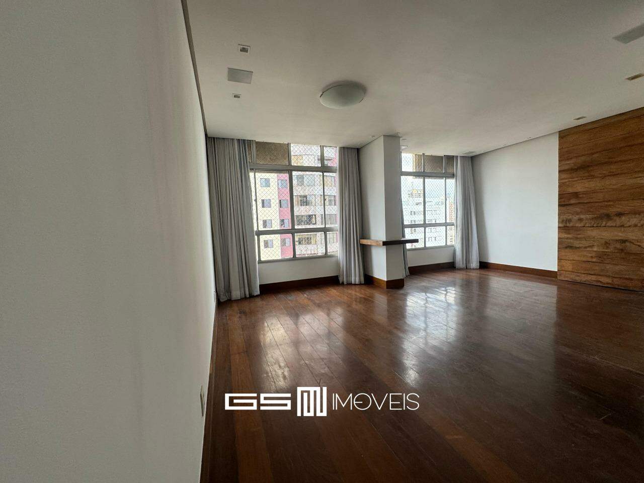 Apartamento para alugar com 2 quartos, 90m² - Foto 1