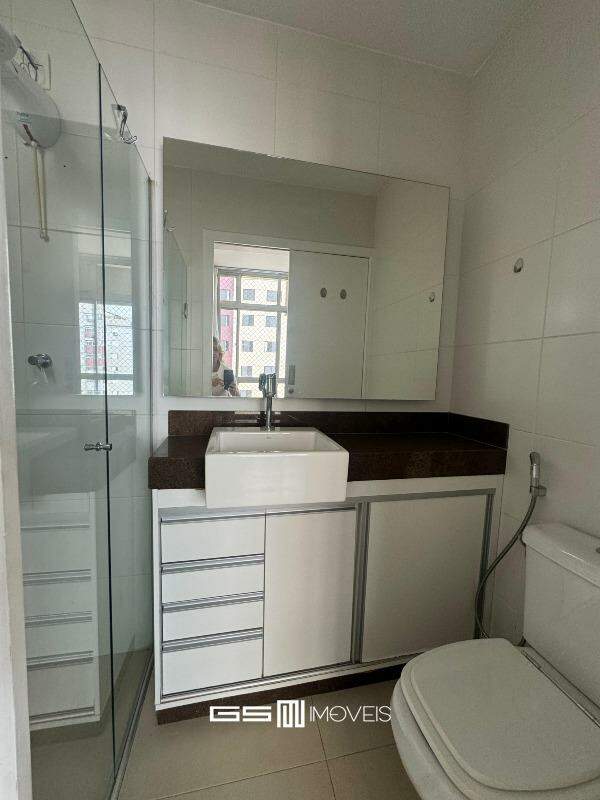 Apartamento para alugar com 2 quartos, 90m² - Foto 9