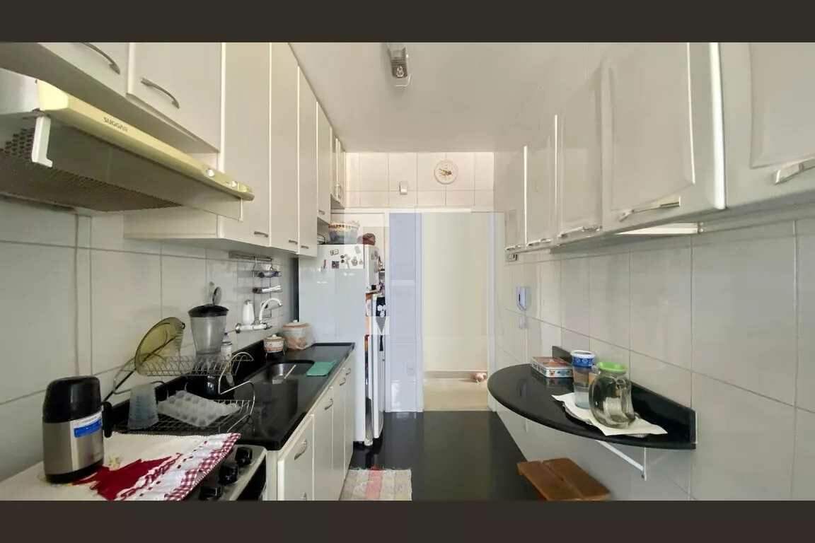 Apartamento à venda com 2 quartos, 72m² - Foto 13