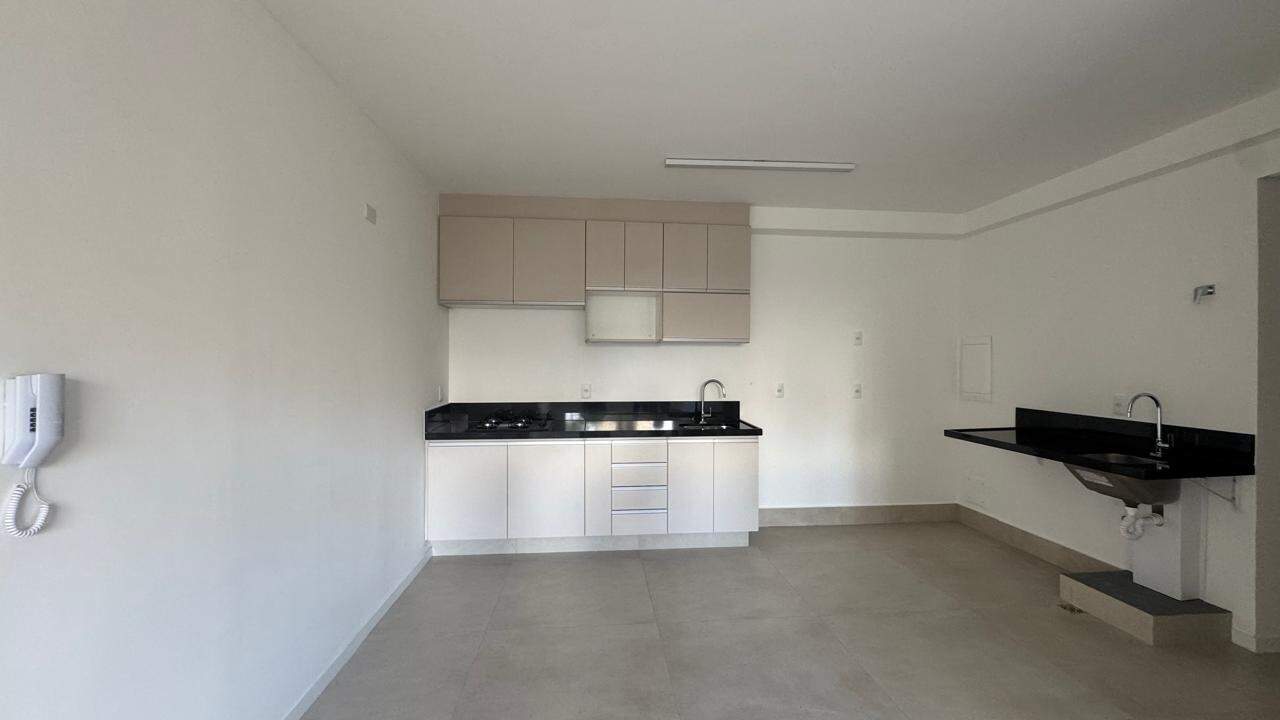 Apartamento para alugar com 2 quartos, 70m² - Foto 2