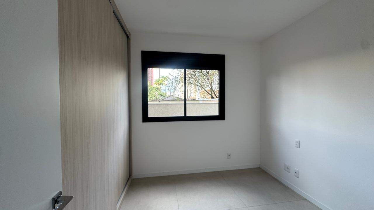 Apartamento para alugar com 2 quartos, 70m² - Foto 5