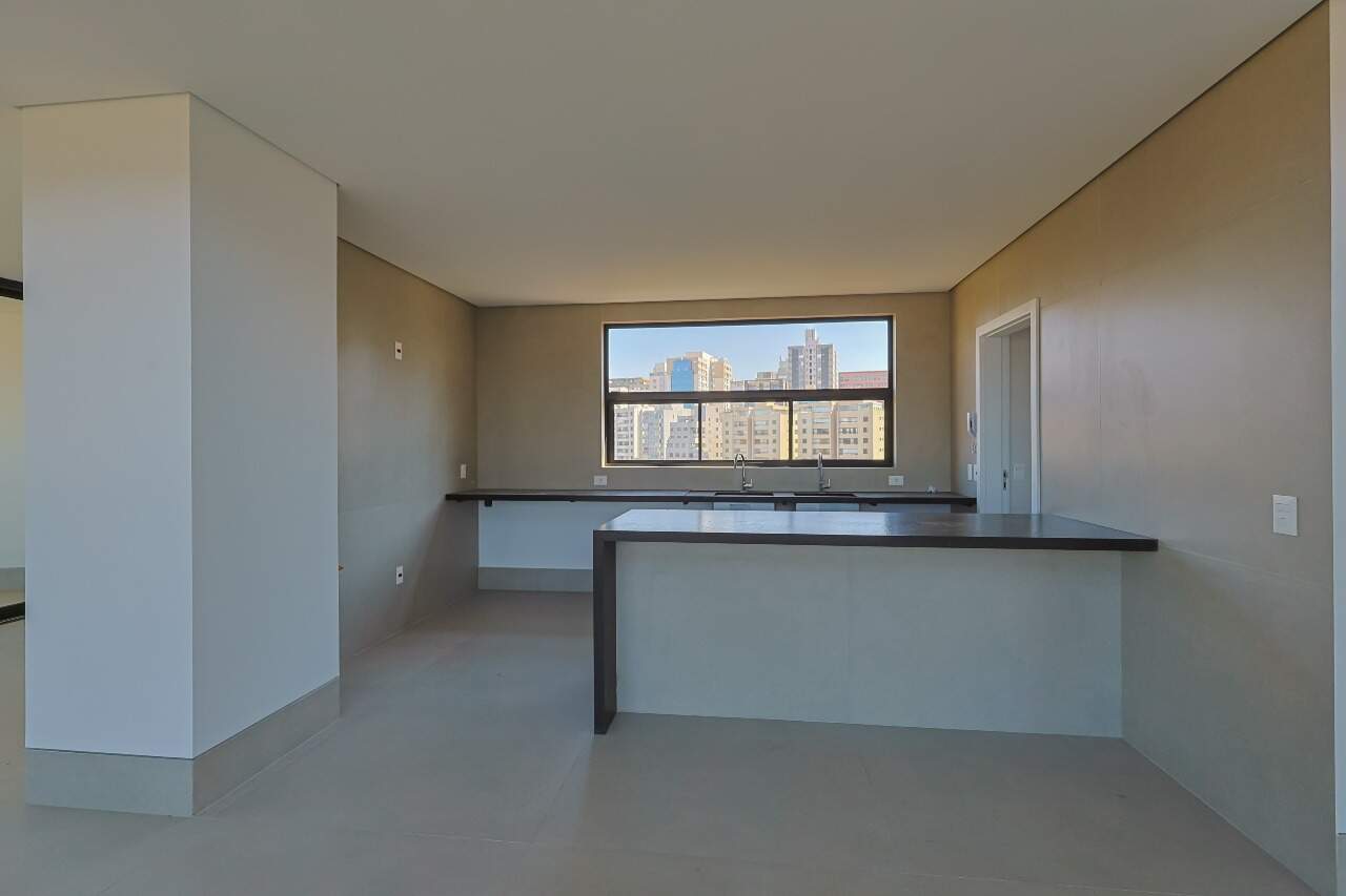 Apartamento para alugar com 4 quartos, 230m² - Foto 10