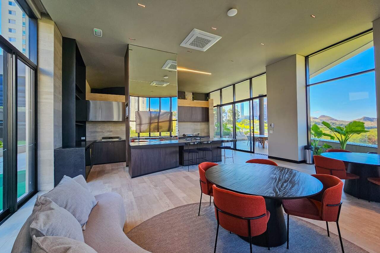 Apartamento para alugar com 4 quartos, 230m² - Foto 1