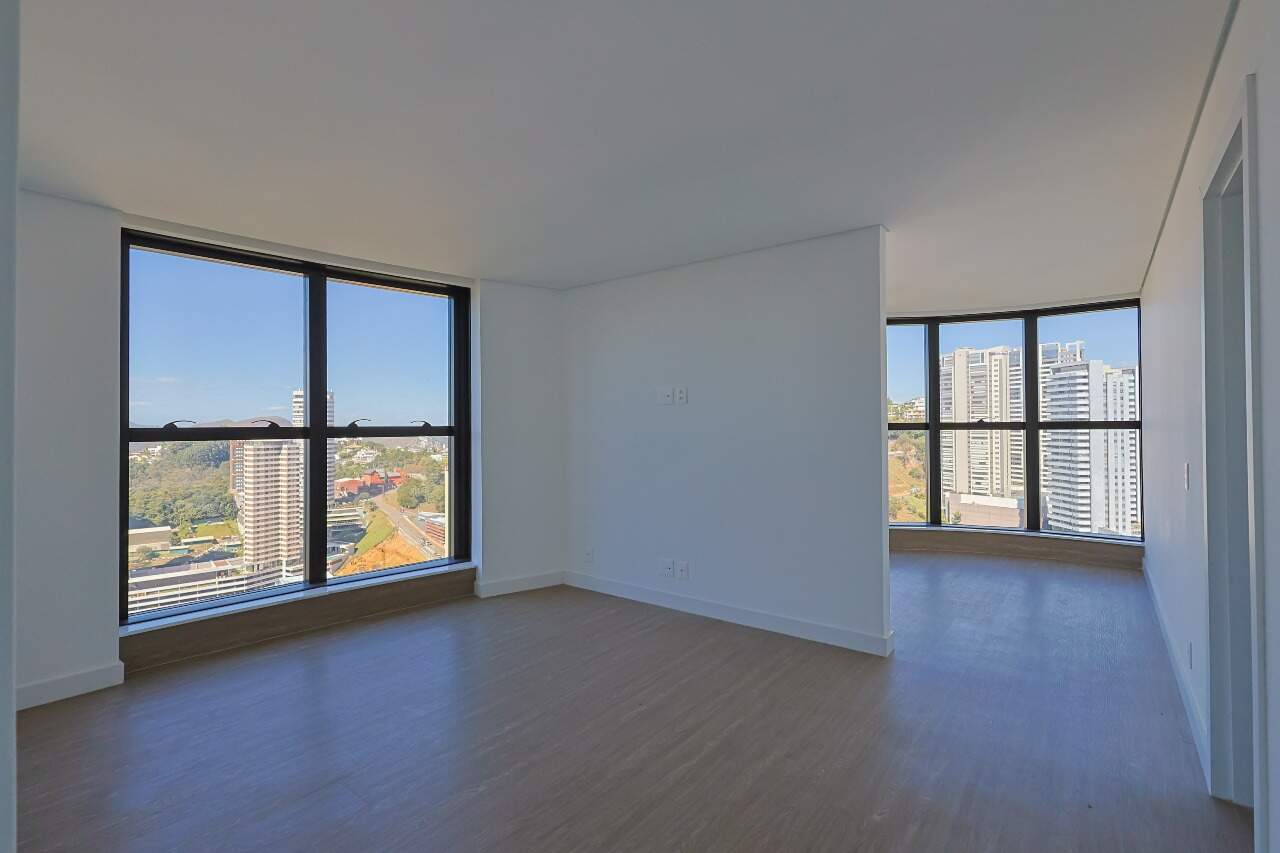 Apartamento para alugar com 4 quartos, 230m² - Foto 16