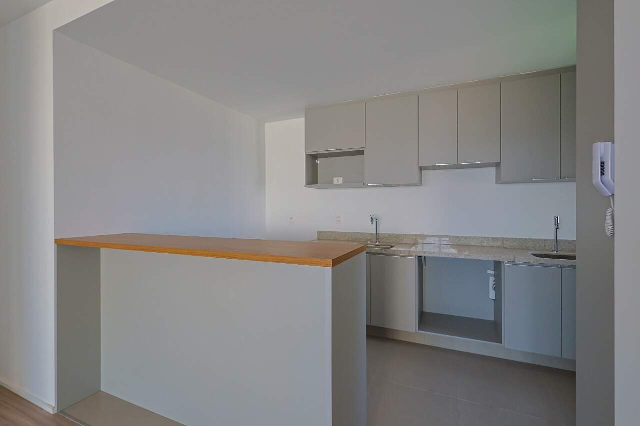 Apartamento para alugar com 2 quartos, 70m² - Foto 9