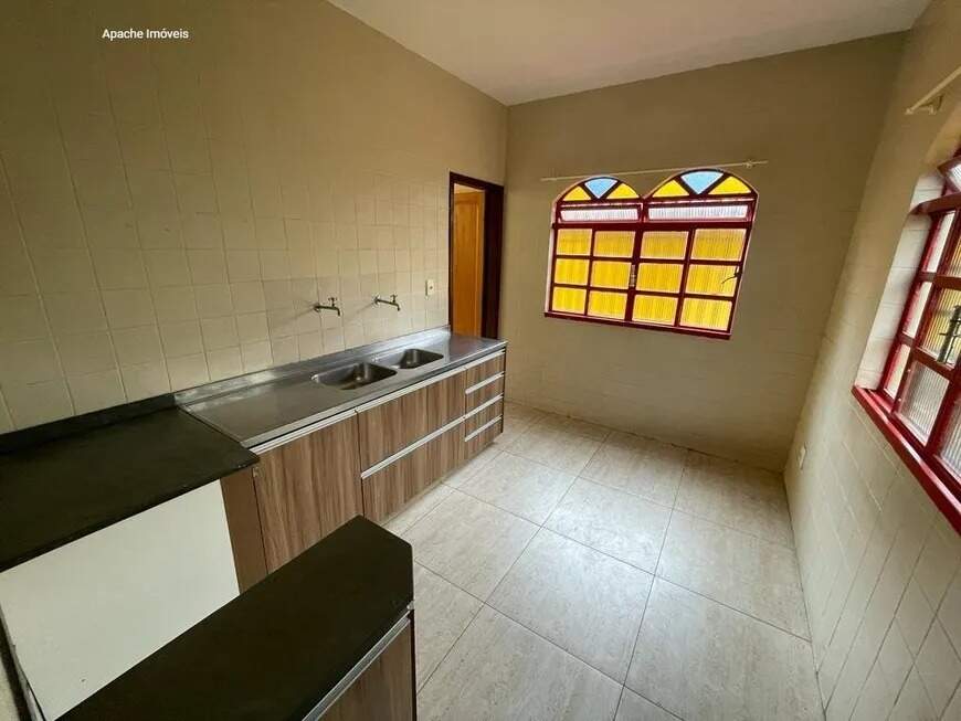 Casa à venda com 3 quartos, 130m² - Foto 9