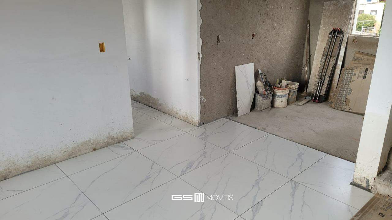 Apartamento à venda com 3 quartos, 70m² - Foto 1