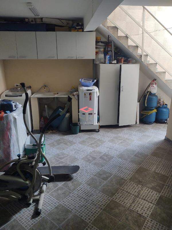 Sobrado à venda com 3 quartos, 240m² - Foto 6