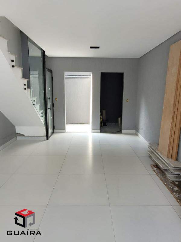 Sobrado à venda com 2 quartos, 110m² - Foto 1