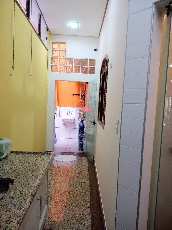 Sobrado à venda com 3 quartos, 254m² - Foto 15